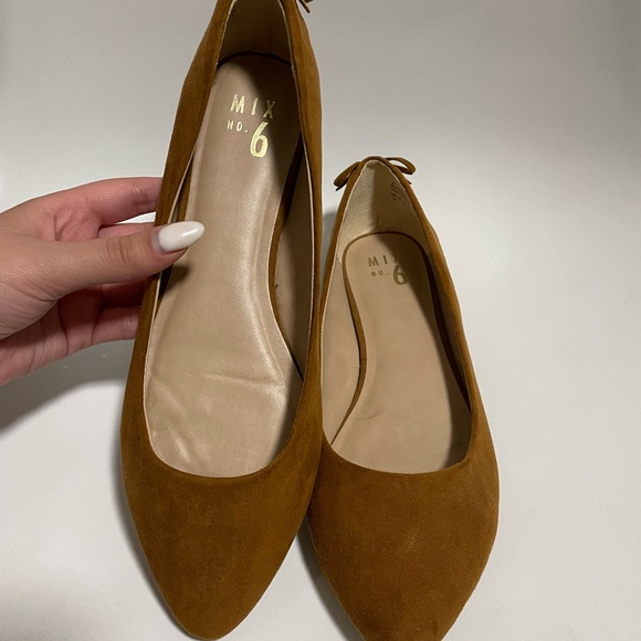 Brown suede flats - Picture 2 of 5